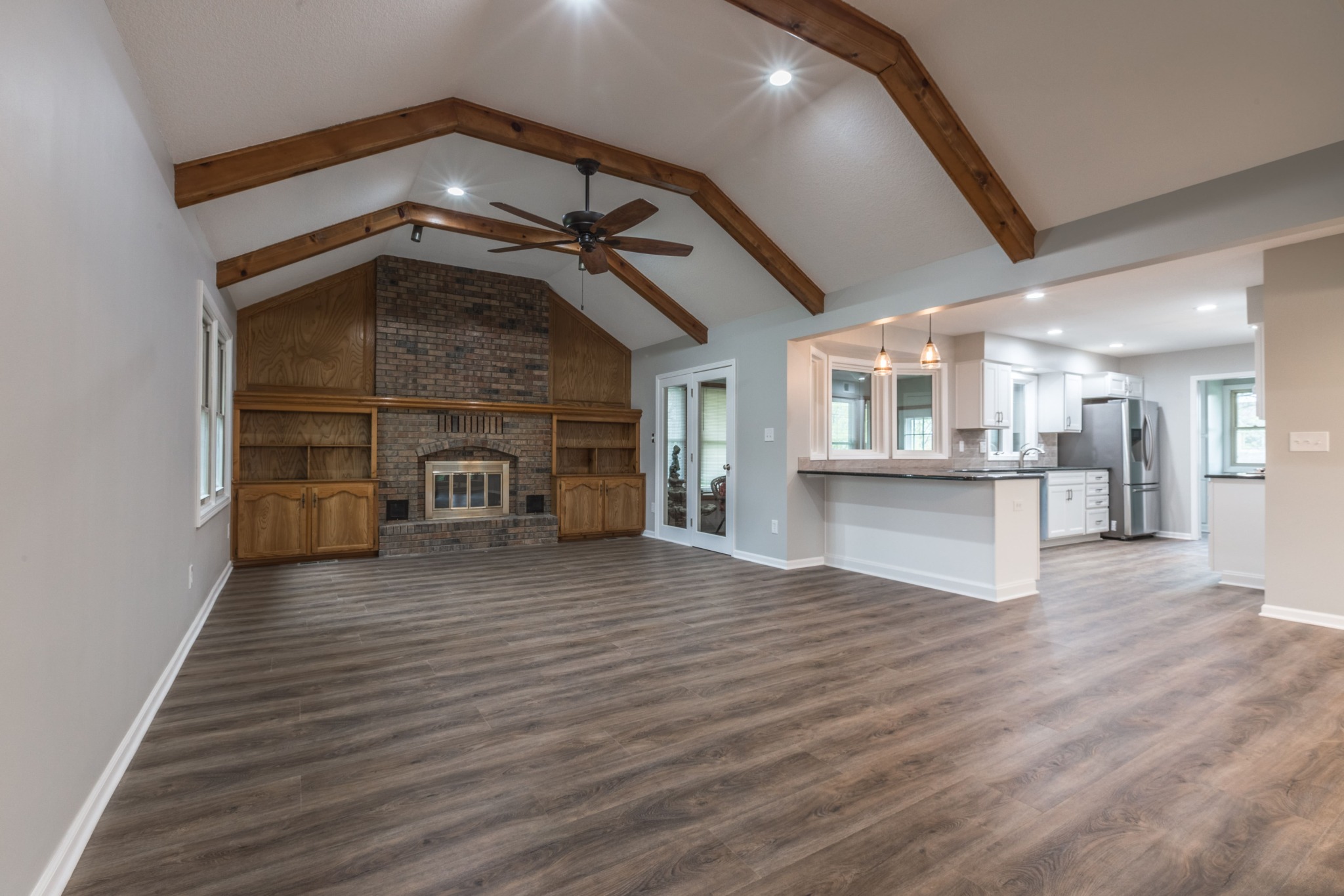 Family room with Shaws vinyl plank flooring